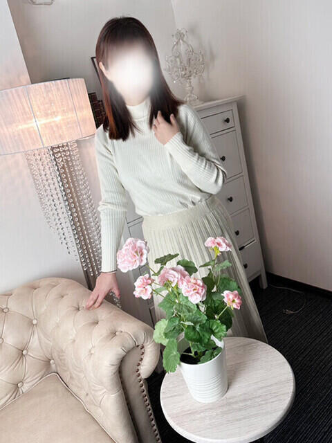 椎名 熟女待機所 厚木店(熟女デリヘル)