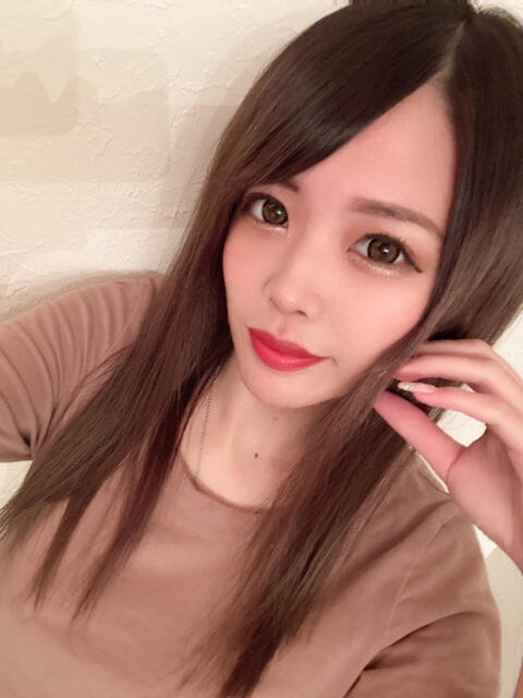 《栞里》しおり BABY DOLL（デリヘル）