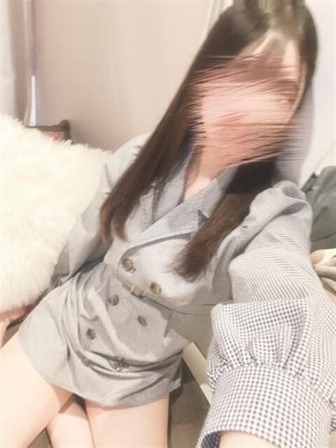 るい【清楚で可愛い素人娘】 天然素材（デリヘル）