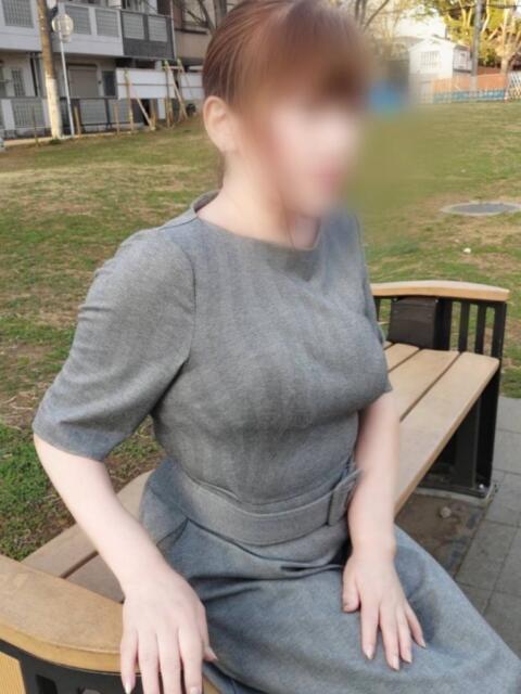 小林 あずさ ベストマダム(人妻・熟女デリヘル)