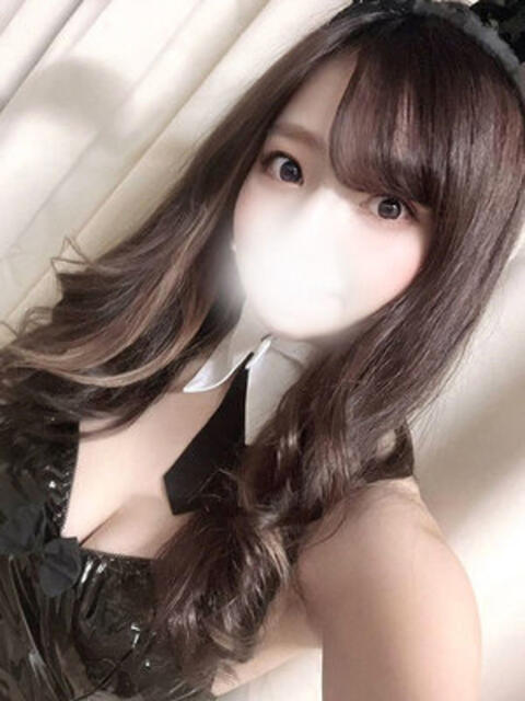 平岡まよ 断りきれない美人マッサージ嬢たち（デリヘル＆エステ）