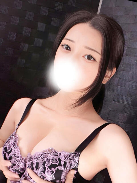 新海はつな 全裸にされた女たちor欲しがり痴漢電車（ホテヘル）