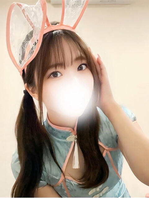 えいみ/白肌美ボディ★★★ 10代、20代専門ハレンチ倶楽部 姫路店(デリヘル)