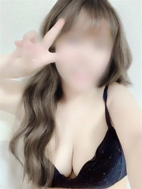 ねね/未経験でもオプション大量 10代、20代専門ハレンチ倶楽部 姫路店(デリヘル)