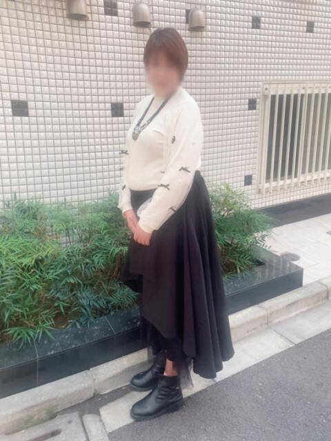 西島 鶯うぐ(人妻系熟女デリヘル)