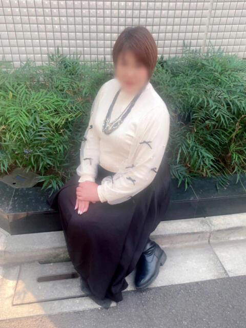 西島 鶯うぐ(人妻系熟女デリヘル)