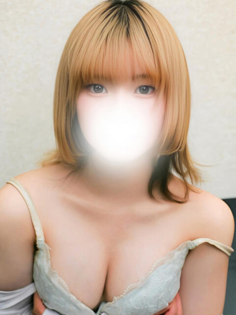 能勢えれな 全裸にされた女たちor欲しがり痴漢電車(ホテヘル)