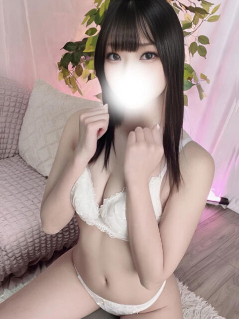 宮崎えりな 全裸にされた女たちor欲しがり痴漢電車（ホテヘル）