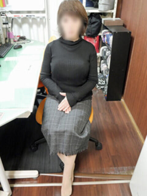 五十嵐 誘惑マル秘ミセス(人妻デリヘル)