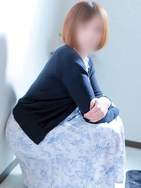 潤-うるみ- 人妻倶楽部 花椿北上店（人妻デリヘル）