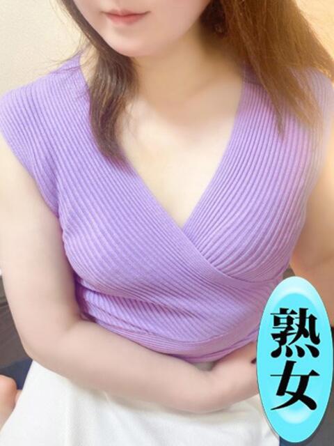 水瀬ゆりる 麗しいマダム(【非風俗】メンズエステ)