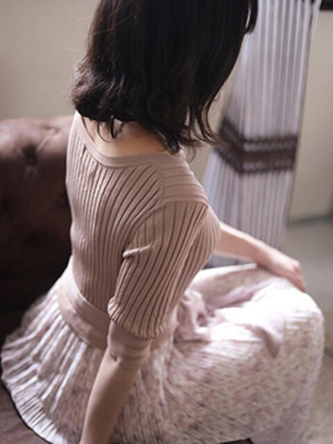 菜々子(ななこ) 人妻出逢い会 百合の園 池袋店(人妻系デリヘル)