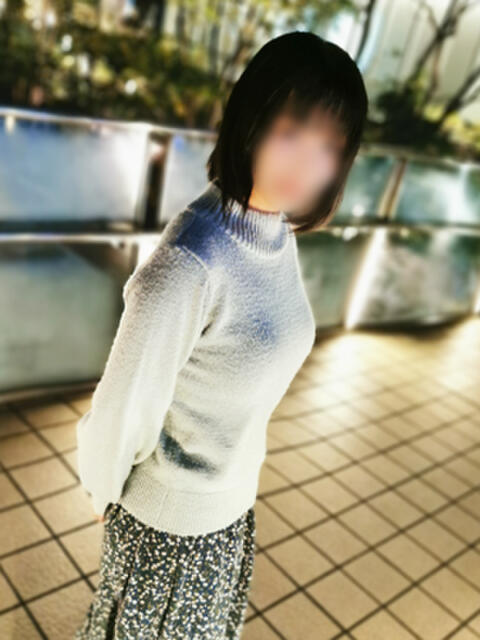 さつき かりんと秋葉原(オナクラ・手コキ)