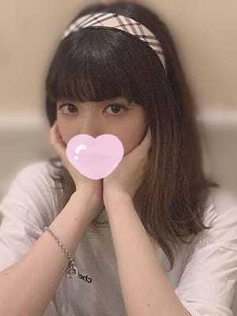 えみ 厳選美女の宅急便(デリヘル)