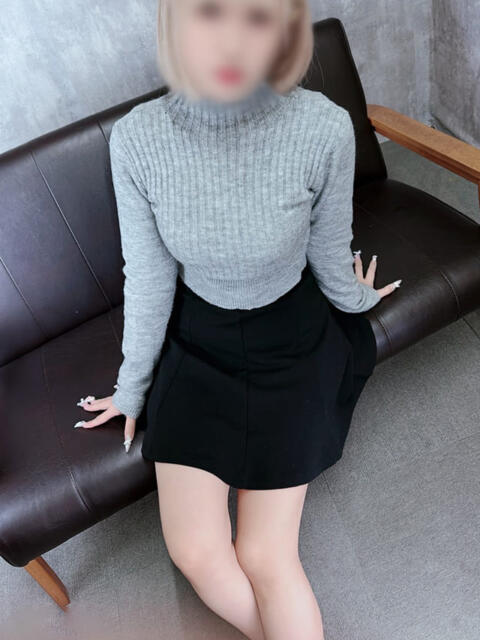 ゆりな ディアクイーンズ(ホテヘル)