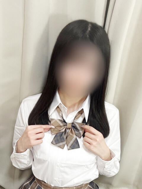 みり 美コキ手少女（派遣型オナクラ(手コキ)）