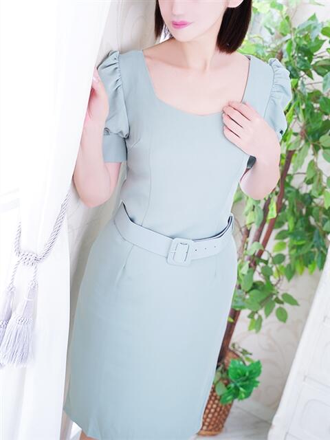 叶 千佳 熟女・人妻マダム宮殿（デリヘル）