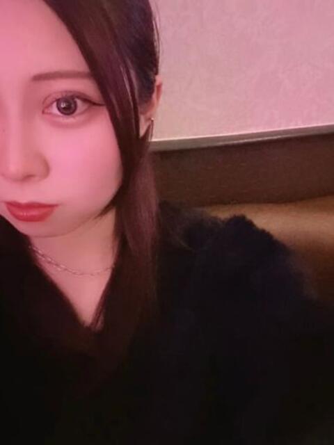 ゆり【業界未経験ぱちくり美少女】 かりゆしOLの秘密【20代沖縄美女多数在籍-デリヘル×ヌードエステ】（性感エステ＆デリヘル）