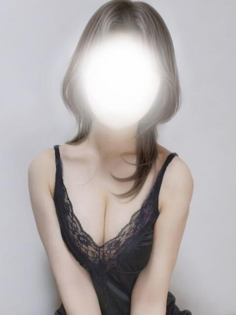 菜摘（なつみ） Shiny（【非風俗】メンズエステ）