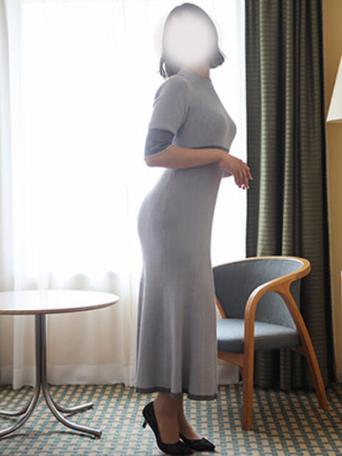 安達彩芽 大阪人妻花壇（人妻デリヘル）