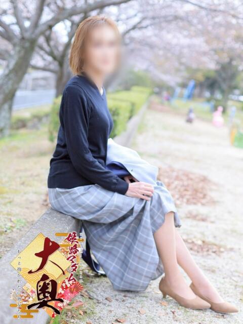 沢口奈月(さわぐちなつき) 姫路マダム大奥(デリヘル)