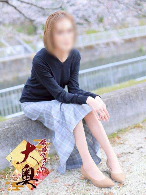 沢口奈月(さわぐちなつき) 姫路マダム大奥(デリヘル)