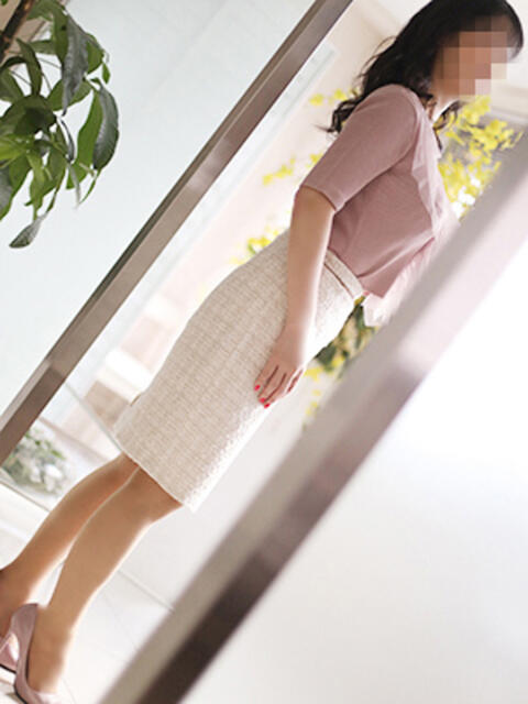 麻里(まり) 人妻出逢い会 百合の園 山の手本店(人妻系デリヘル)