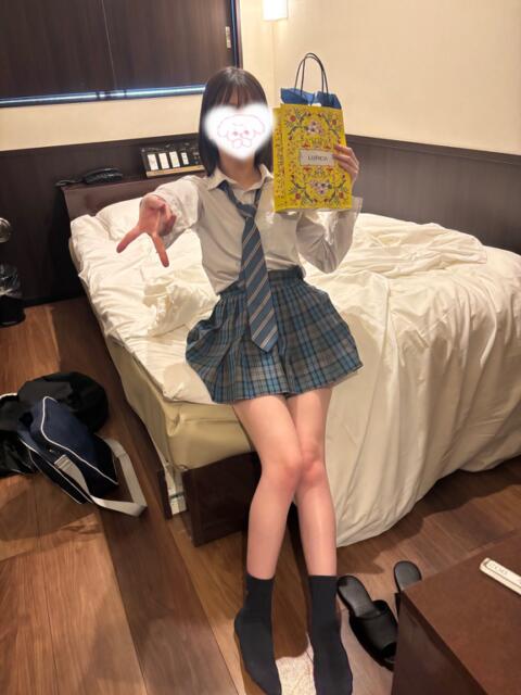 りみ 青チェと赤チェ（派遣型オナクラ＆リフレ）