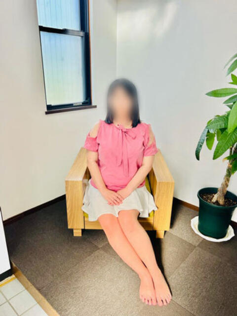 知名（ちな） おもてなし婦人（人妻系デリヘル）