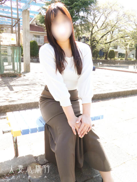 なこ 人妻小旅行（人妻系デリヘル）