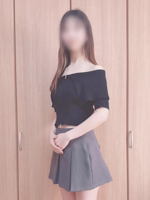 七海 イキなり生不倫 小田原店（人妻デリヘル）