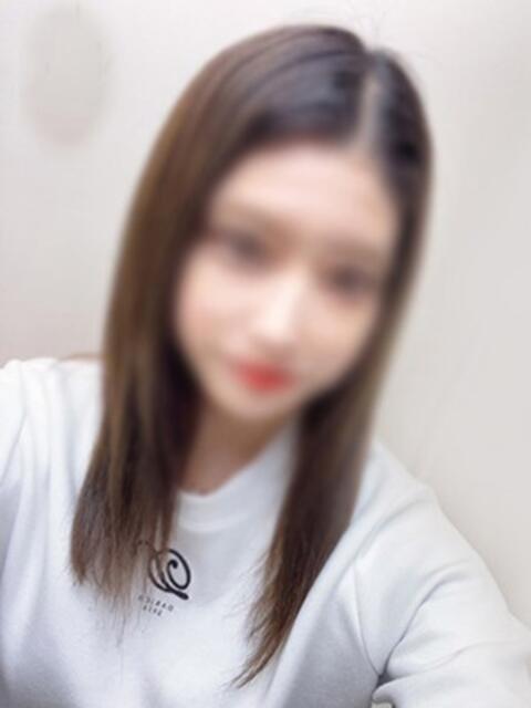 あやな ミルキーラテ（店舗型オナクラ）