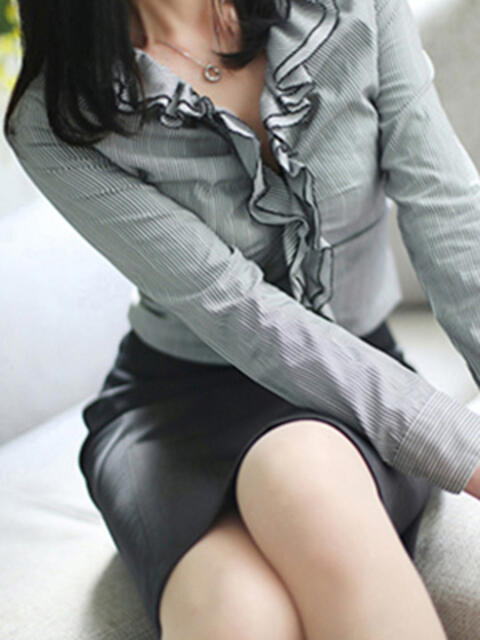 杉山(すぎやま) 熟女出逢い会 『百合の園』 五反田店（熟女デリヘル）