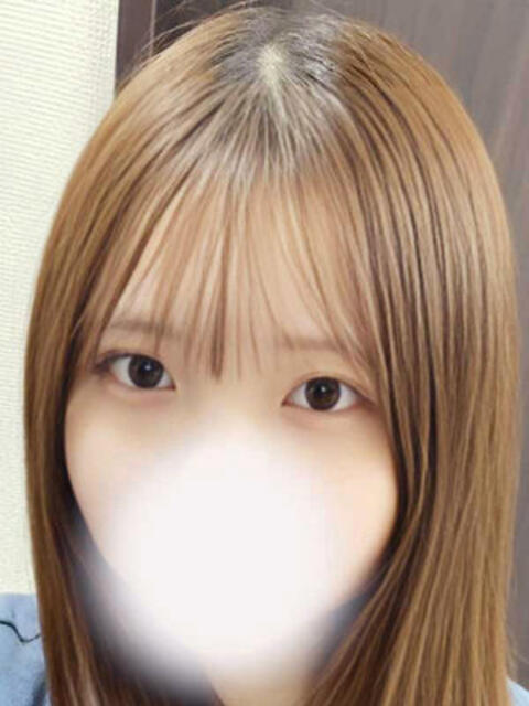 愛宮あおな ハプニング痴漢電車or全裸入室（ホテヘル）