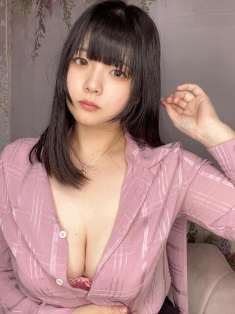 歩夢ぽむ 池袋3P複数プレイ専門店 ハーレム（ホテヘル＆デリヘル）