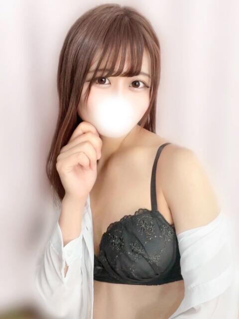 水川　 ゆらら 全裸にされた女たちor欲しがり痴漢電車（ホテヘル）