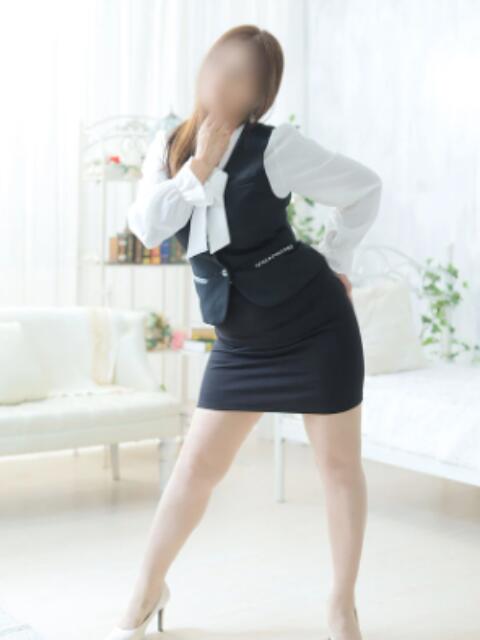 飯田友美 Madam Story～マダムストーリー（人妻熟女専門デリヘル）