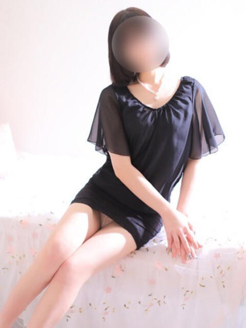 かなで 奥さま食堂（人妻デリヘル）