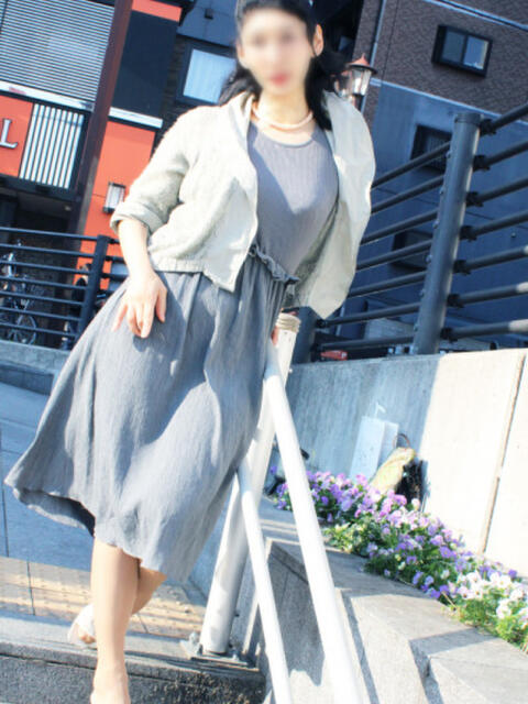 みすず 奥鉄オクテツ大阪(駅待ち合わせ型人妻デリヘル)