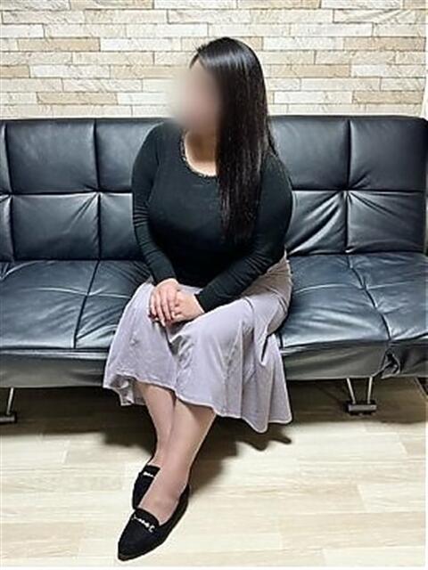 なつき ギン妻パラダイス 十三店（人妻系ホテヘル＆デリヘル）