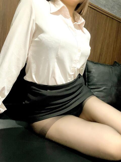 れいか パンスト熟女はいやらしい（パンスト手コキヘルス）