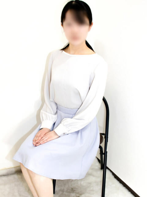 なみ 胡蝶蘭(人妻系ホテヘル)