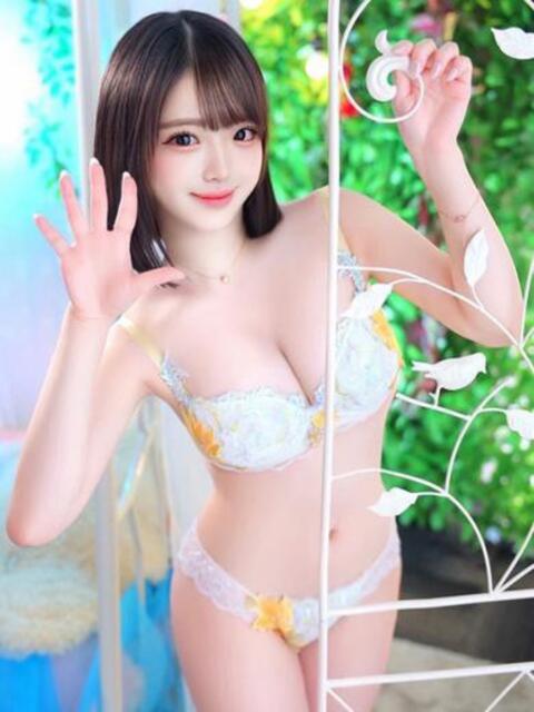 七海めいさ ウルトラロイヤル（デリヘル）