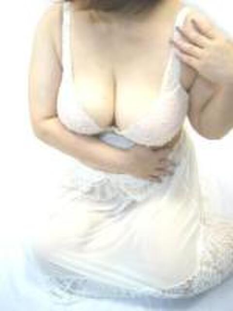 ひとみ 大久保駅前人妻横丁（人妻系ホテヘル）