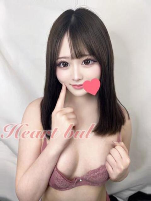 かなた【色白美肌の18歳】 はぁとぶる（デリヘル）