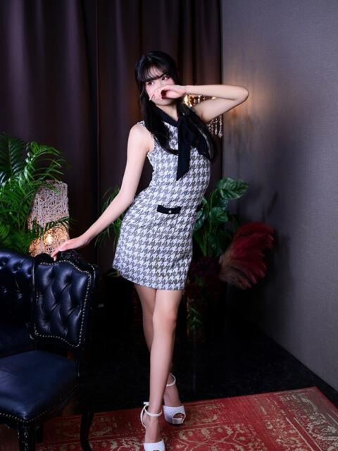 伊織 京花 高級倶楽部 月兎貴婦人 大阪（高級人妻デリヘル）