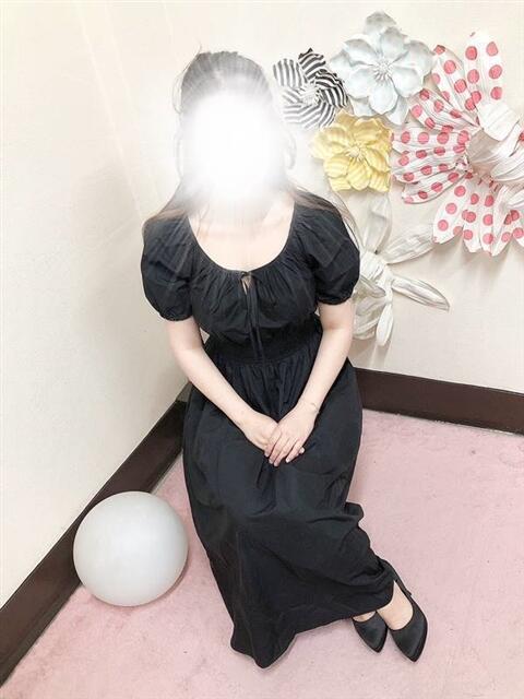 里田 人妻ザ・ベスト店～日本人専門～（人妻系デリヘル）