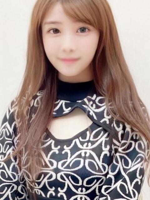 かおりん　アパレル店員 渋谷業界未経験（素人系デリヘル）