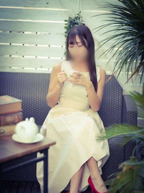 日向 じゅり 快楽園 大阪梅田(ホテル待ち合わせ&派遣型ヘルス)