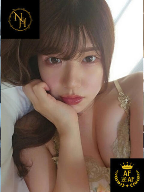 白石ななみ(ニューハーフ） 人妻生レンタル（デリヘル）